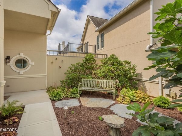3445 Commodore Point, Knoxville, TN 37922