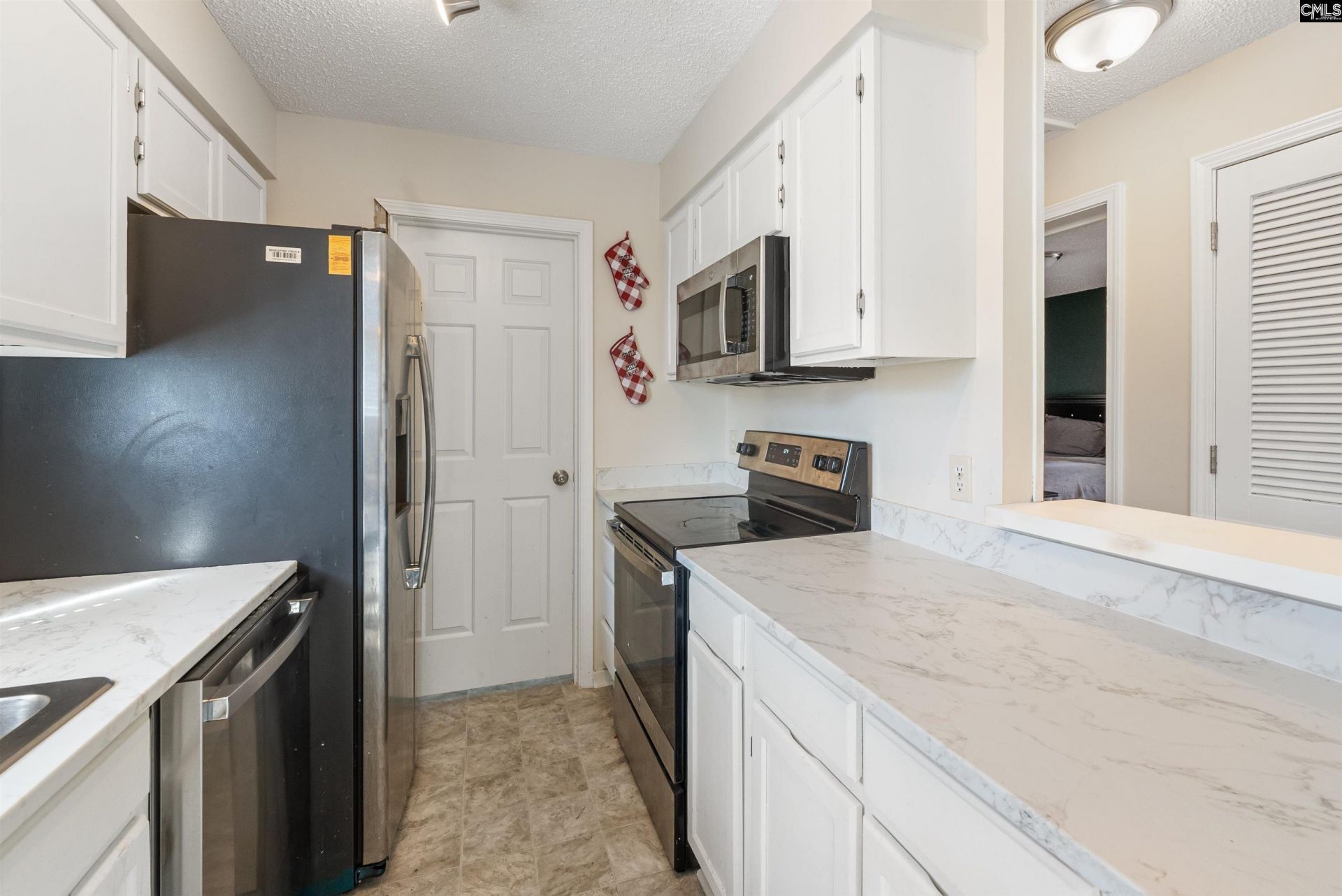 37 Canterbury Court  Photo 13