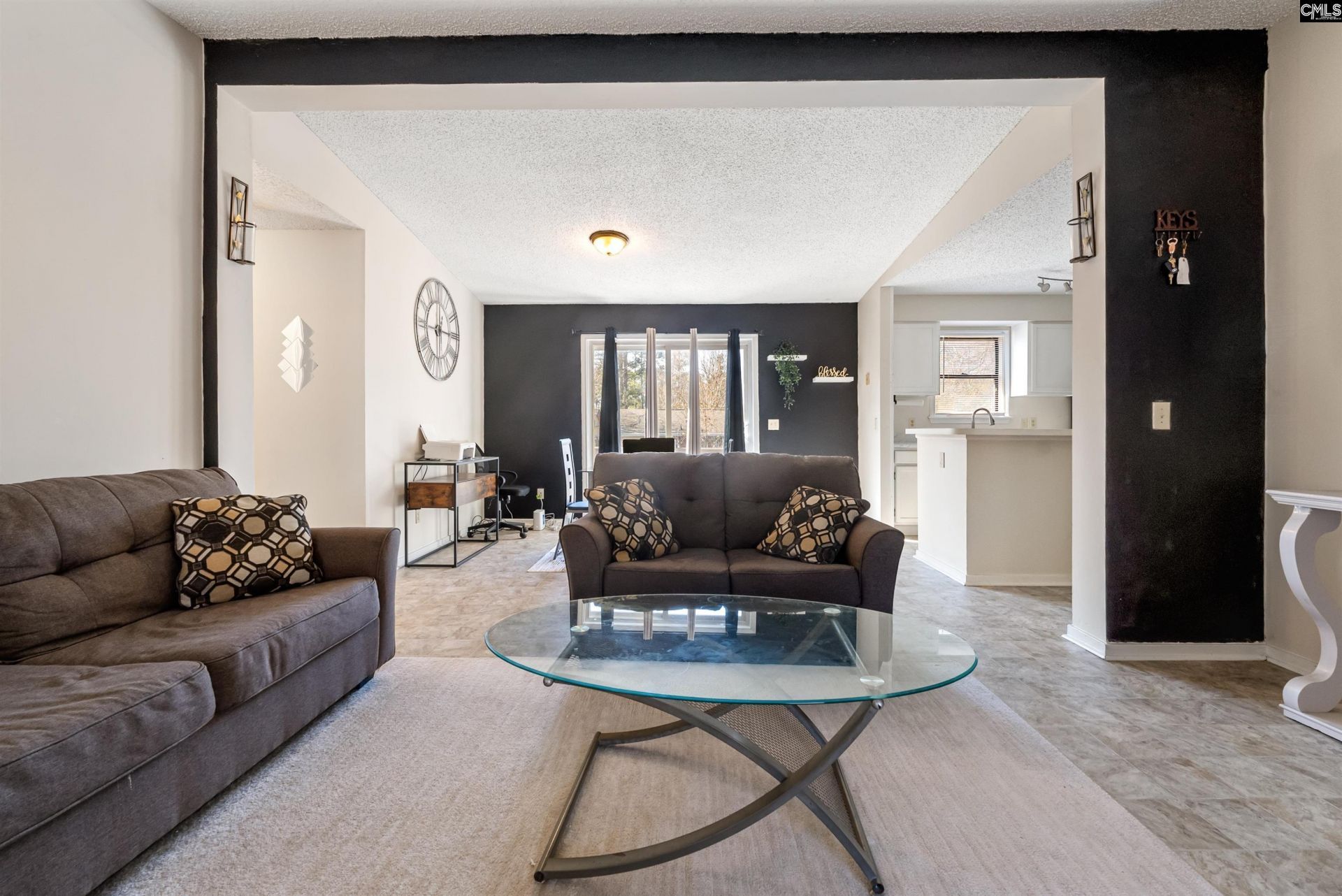 37 Canterbury Court  Photo 6