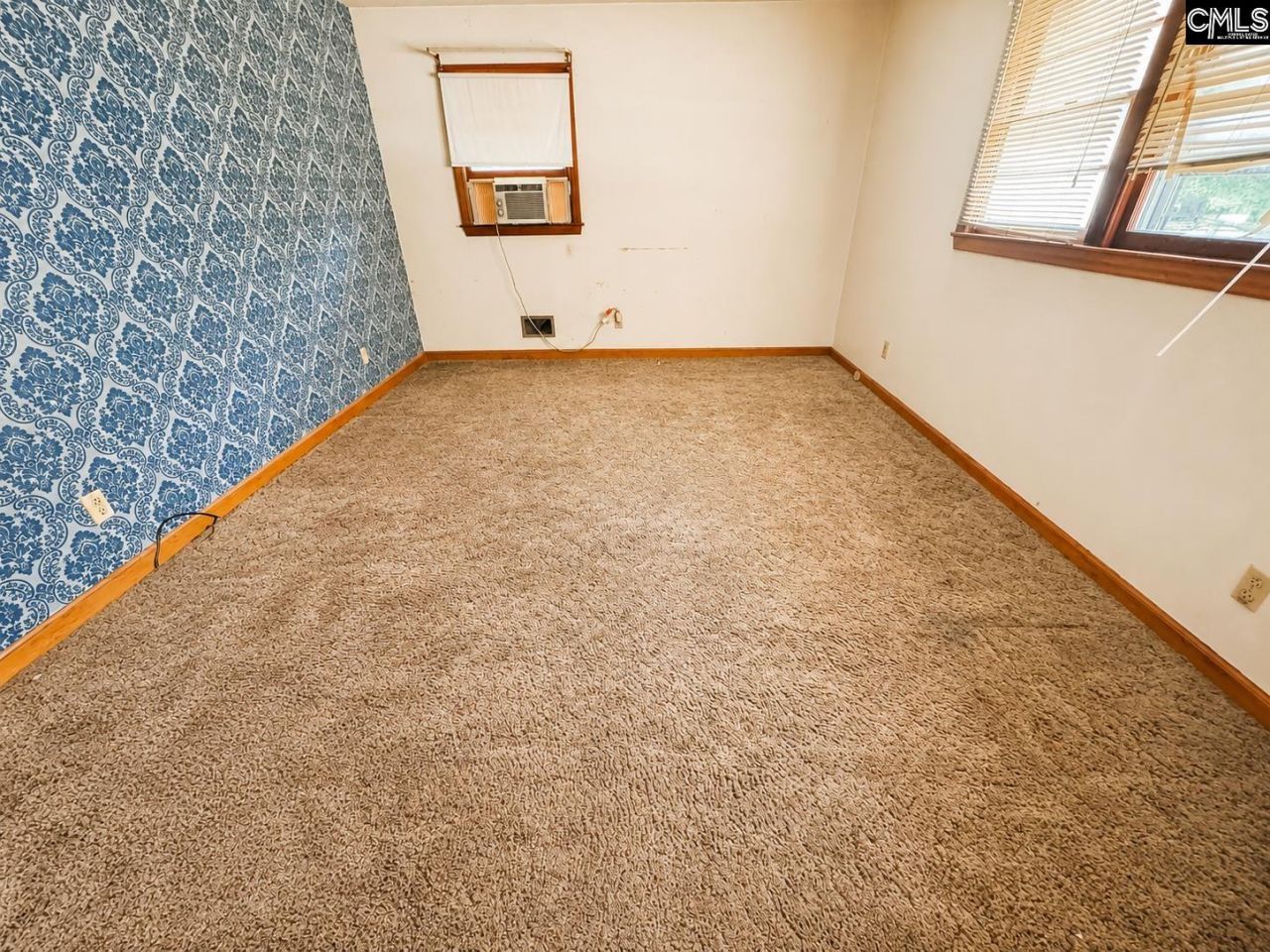446 Holloway Street  Photo 13