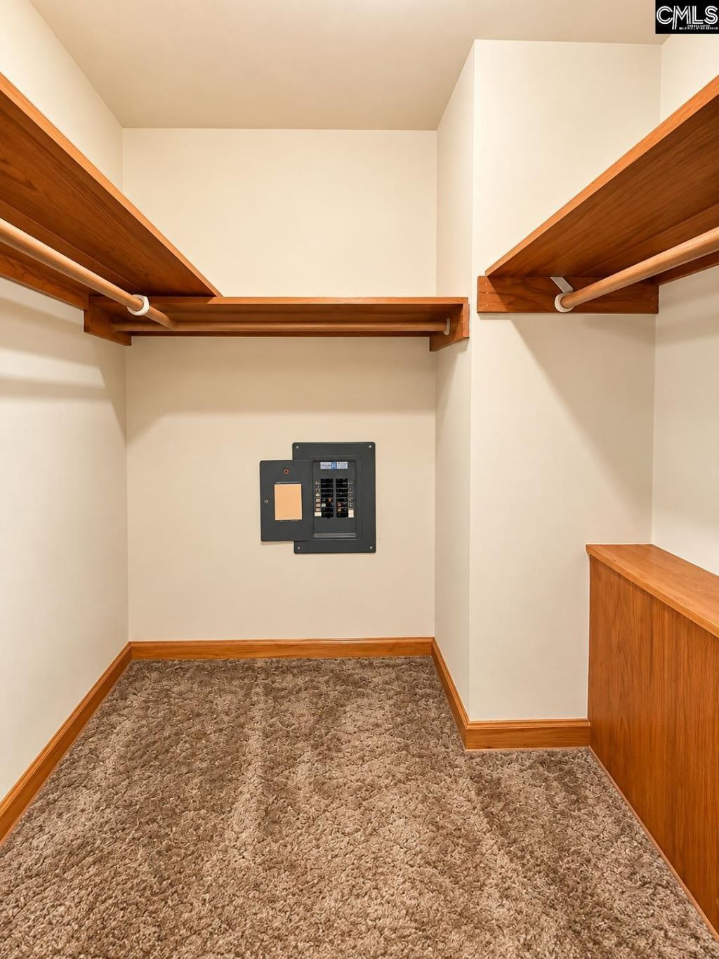 446 Holloway Street Photo 14
