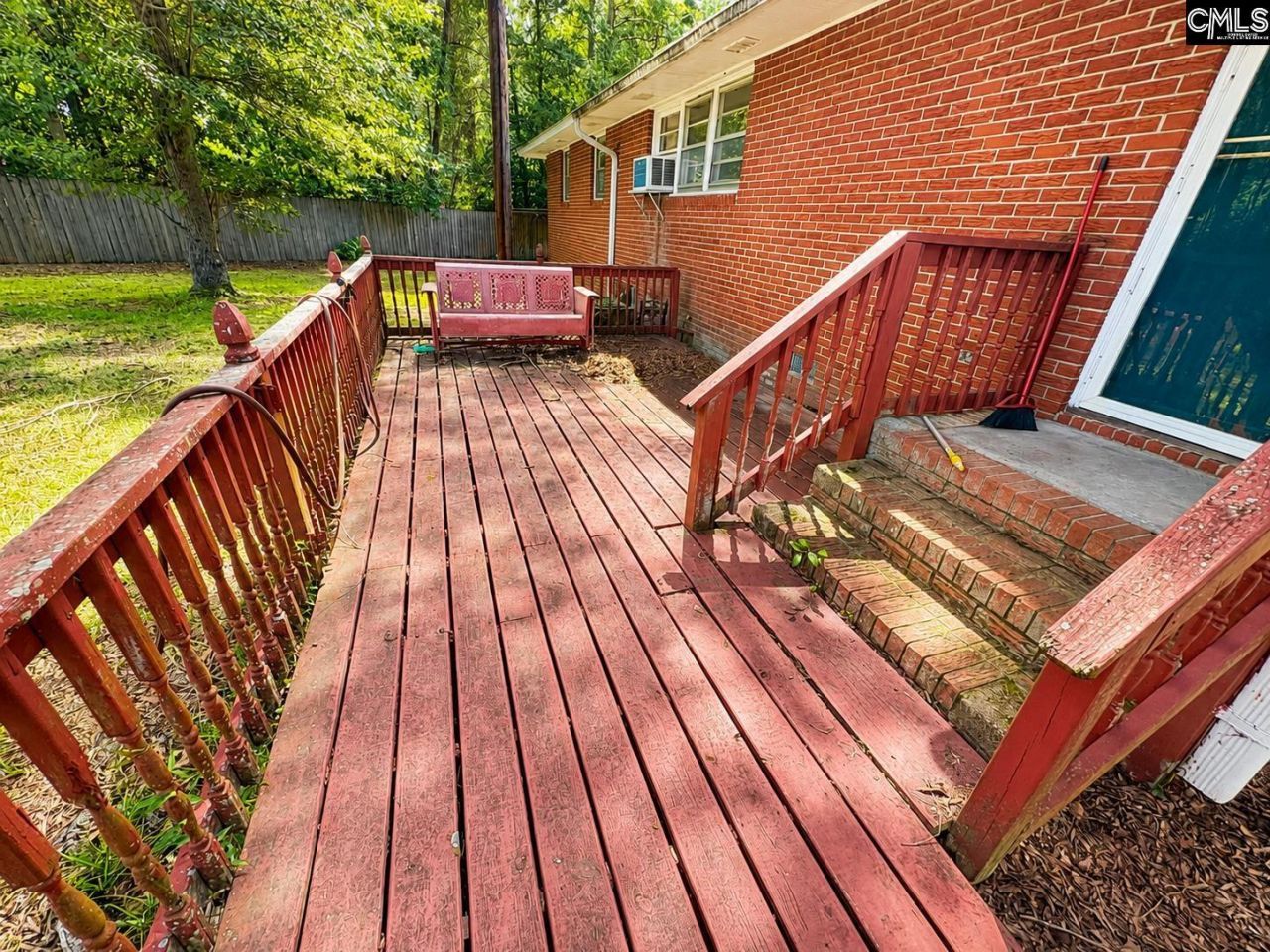 446 Holloway Street  Photo 18