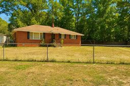 446 Holloway Street  photo 4