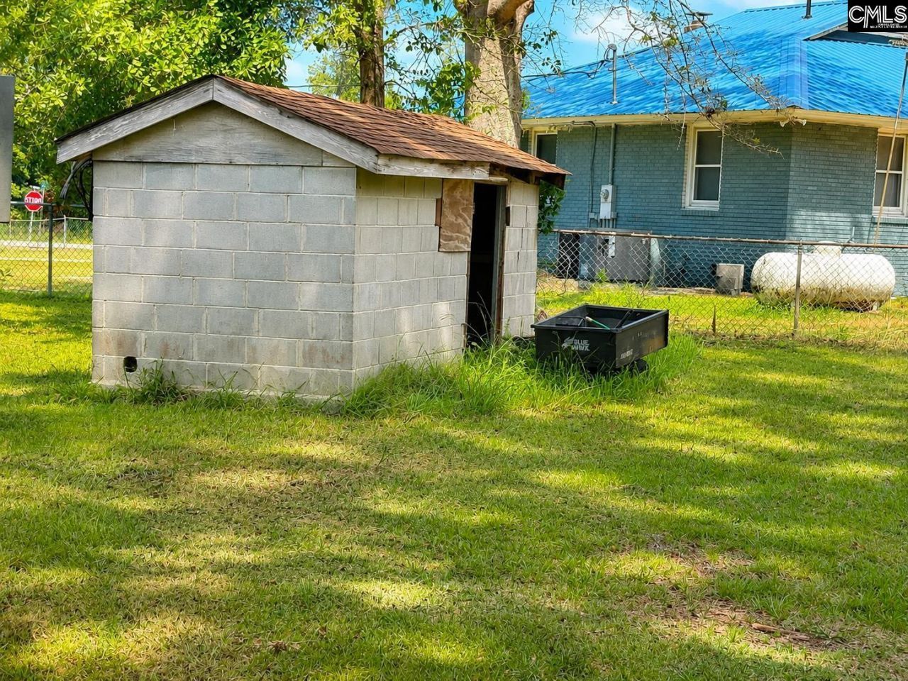 446 Holloway Street  Photo 21