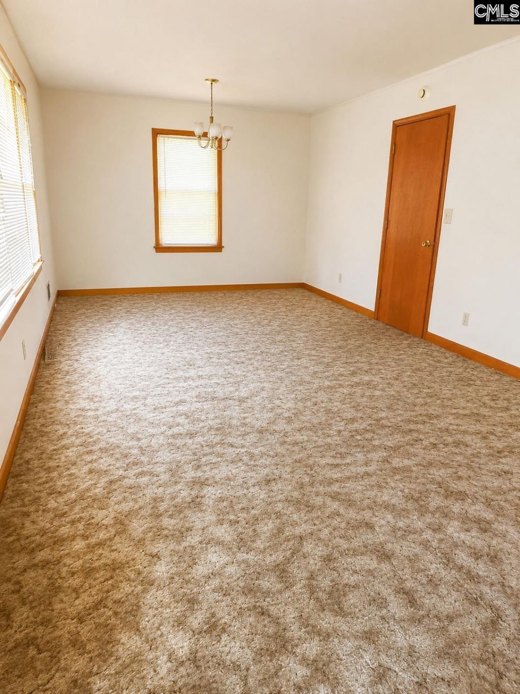 446 Holloway Street  Photo 5