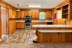 446 Holloway Street photo 4