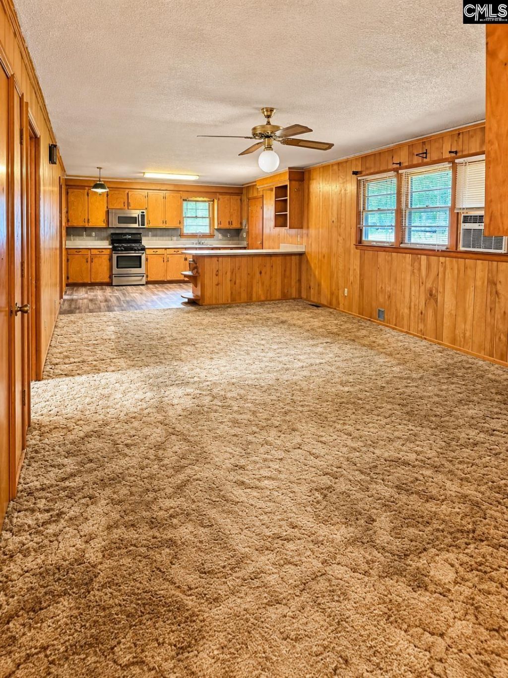 446 Holloway Street Photo 9
