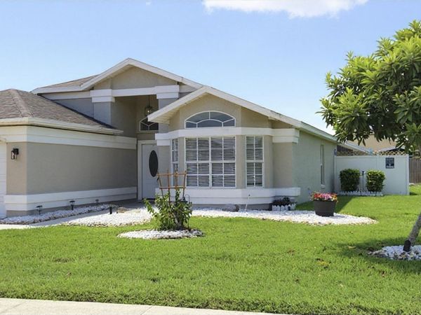 1432 AVLEIGH Circle, Orlando, FL 32824