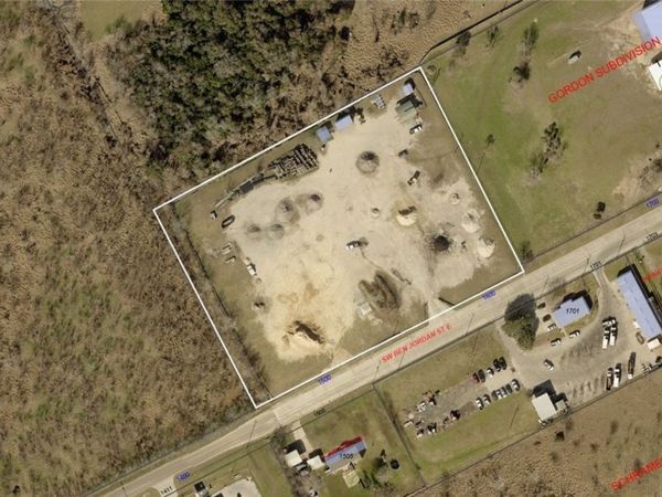 1506 SW Ben Jordan , Victoria, TX 77901