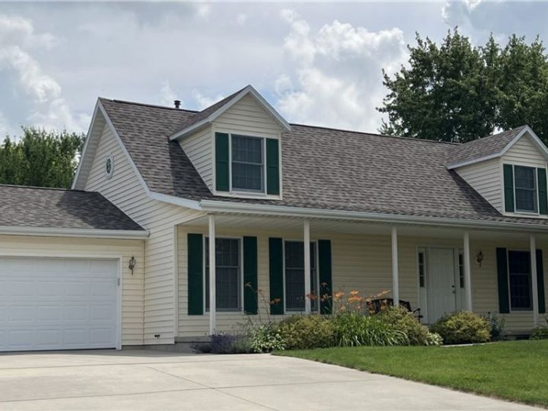 1013 Cherokee, Wapakoneta, OH 45895 Photo 1