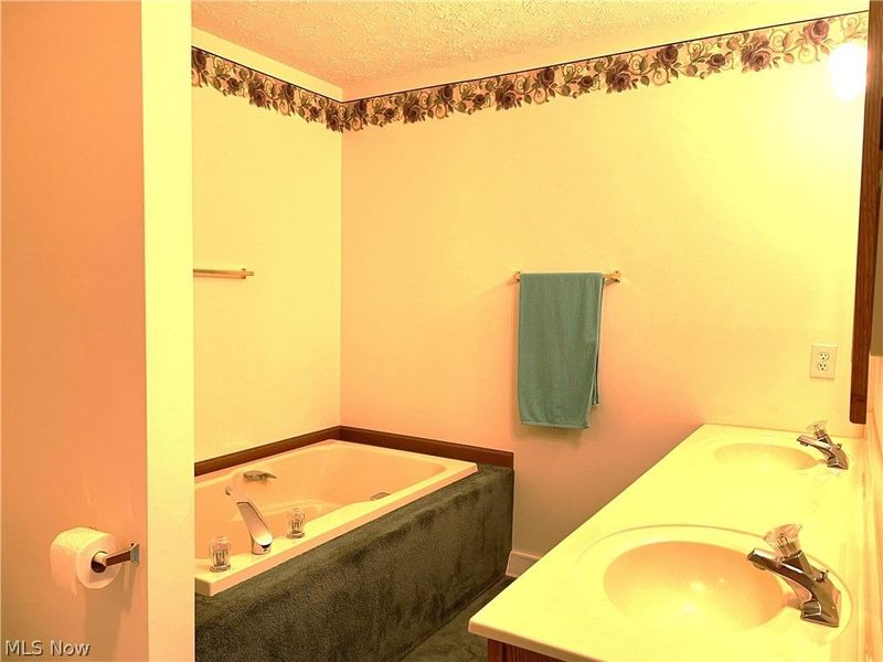 1013 Cherokee, Wapakoneta, OH 45895 Photo 13
