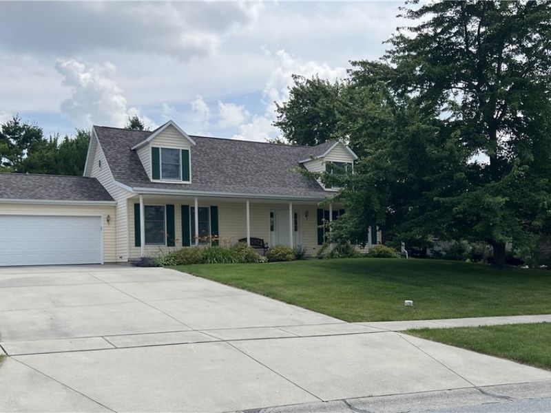 1013 Cherokee, Wapakoneta, OH 45895 Photo 2
