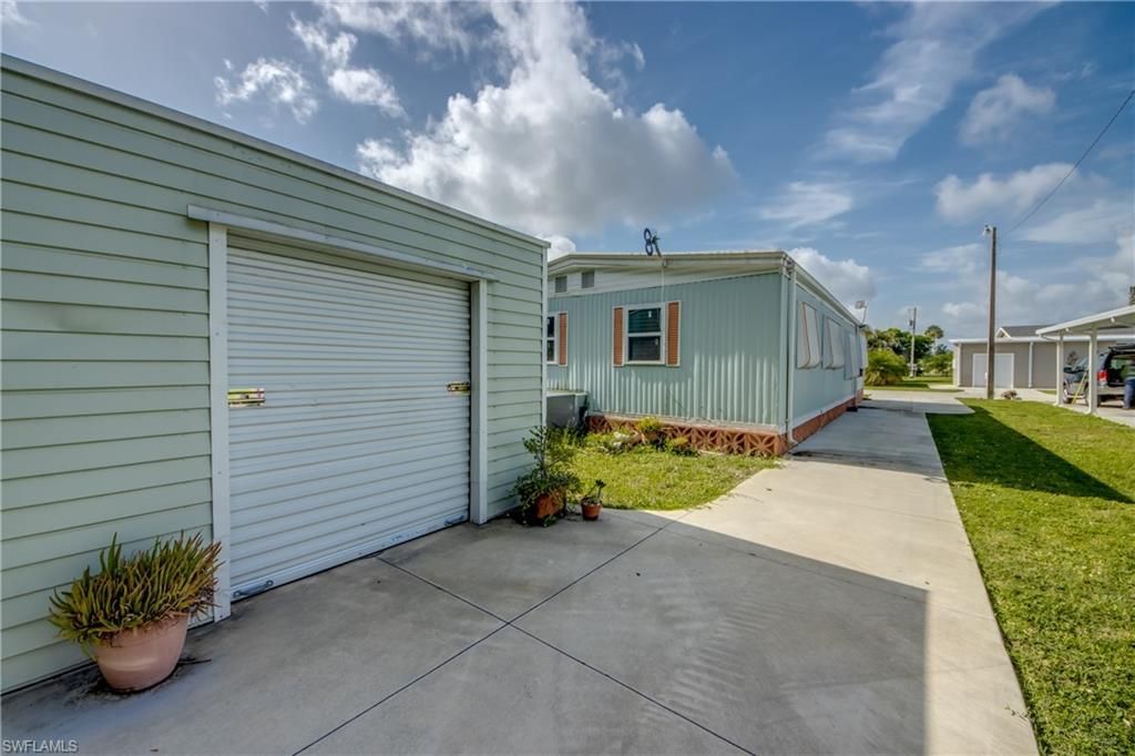 229 Shrub Ln N, North Fort Myers, FL 33917 Photo