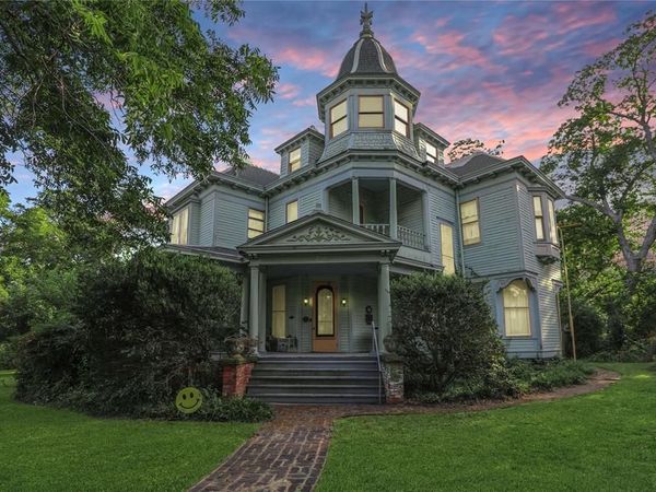 903 Parker Street , McKinney, TX 75069