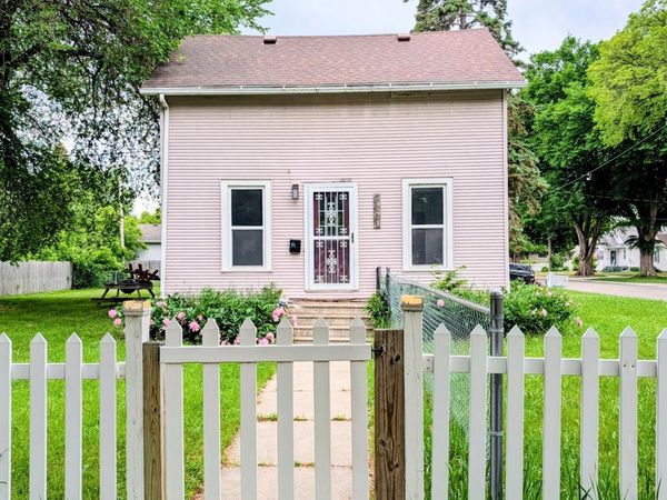 523 11th Street N, Moorhead, MN 56560