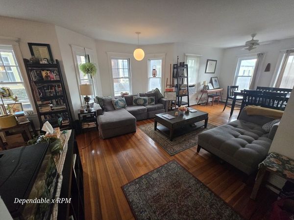 19-21 Granville Rd, Unit 3, Cambridge, MA 02138