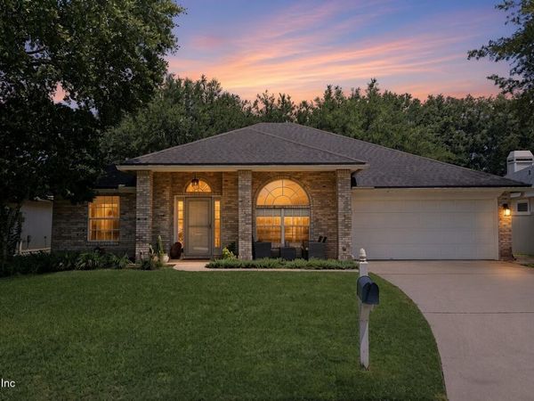 9357 PICARTY Drive, Jacksonville, FL 32244