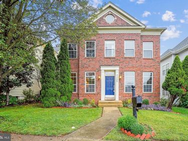 9305 SUMNER LAKE BOULEVARD , MANASSAS, VA 20110