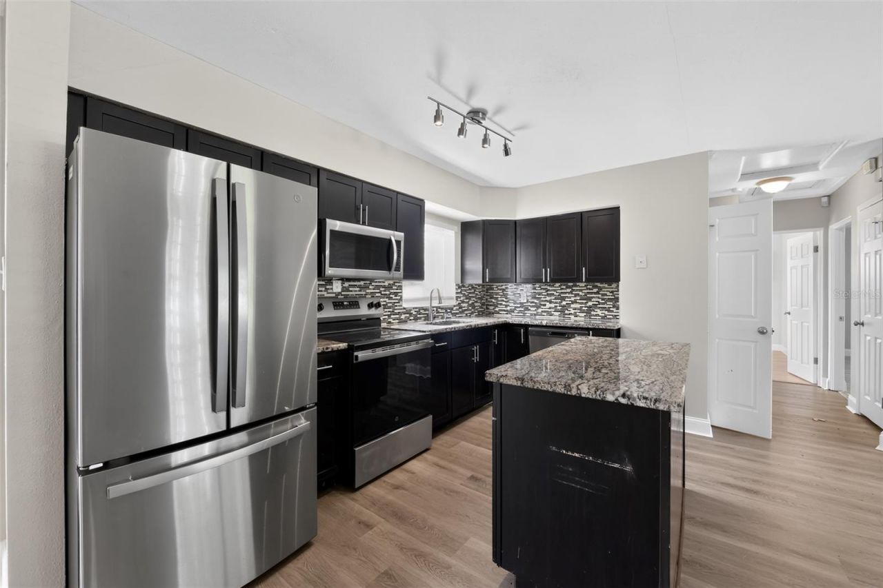 5235 Robin Lane N, Saint Petersburg, FL 33714 Photo