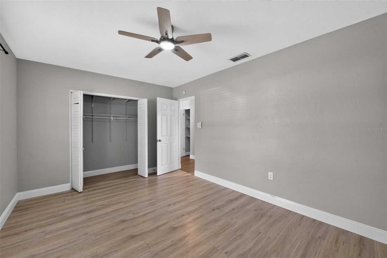 5235 Robin Lane N, Saint Petersburg, FL 33714 Photo