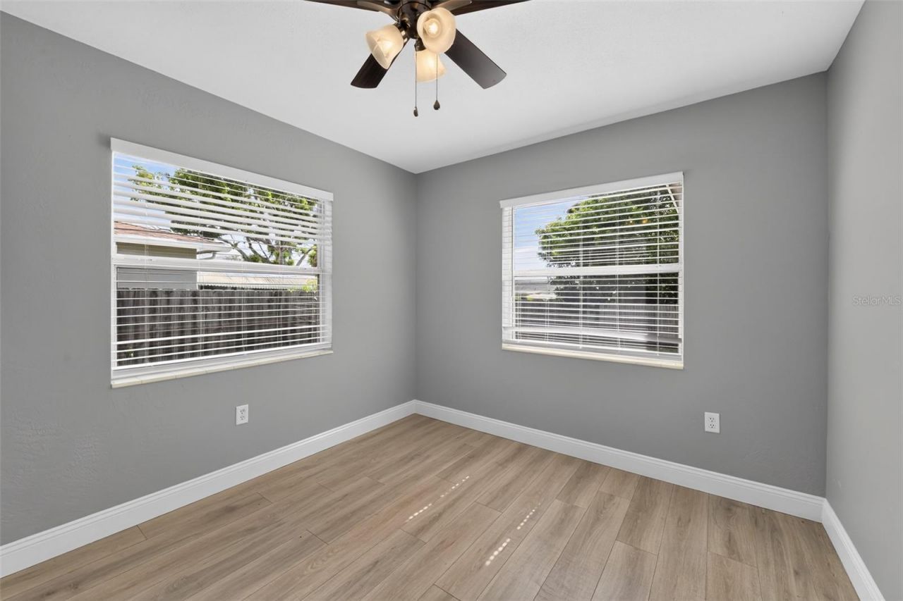 5235 Robin Lane N, Saint Petersburg, FL 33714 Photo