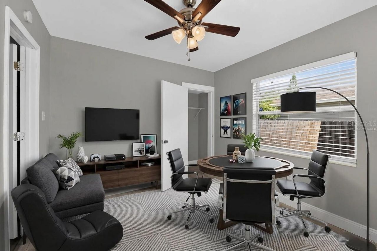 5235 Robin Lane N, Saint Petersburg, FL 33714 Photo