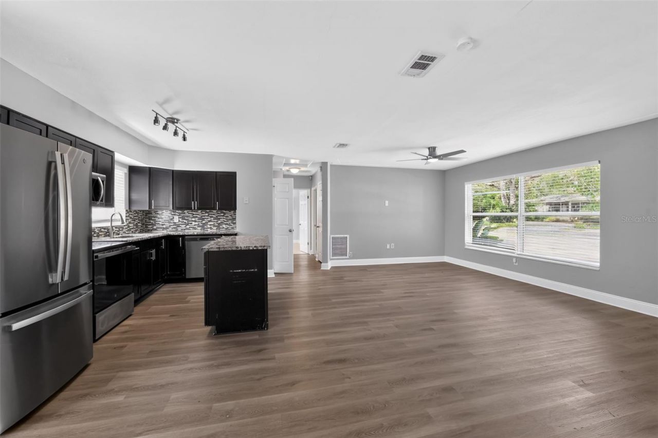 5235 Robin Lane N, Saint Petersburg, FL 33714 Photo