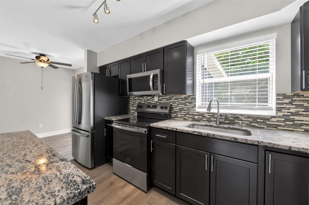 5235 Robin Lane N, Saint Petersburg, FL 33714 Photo