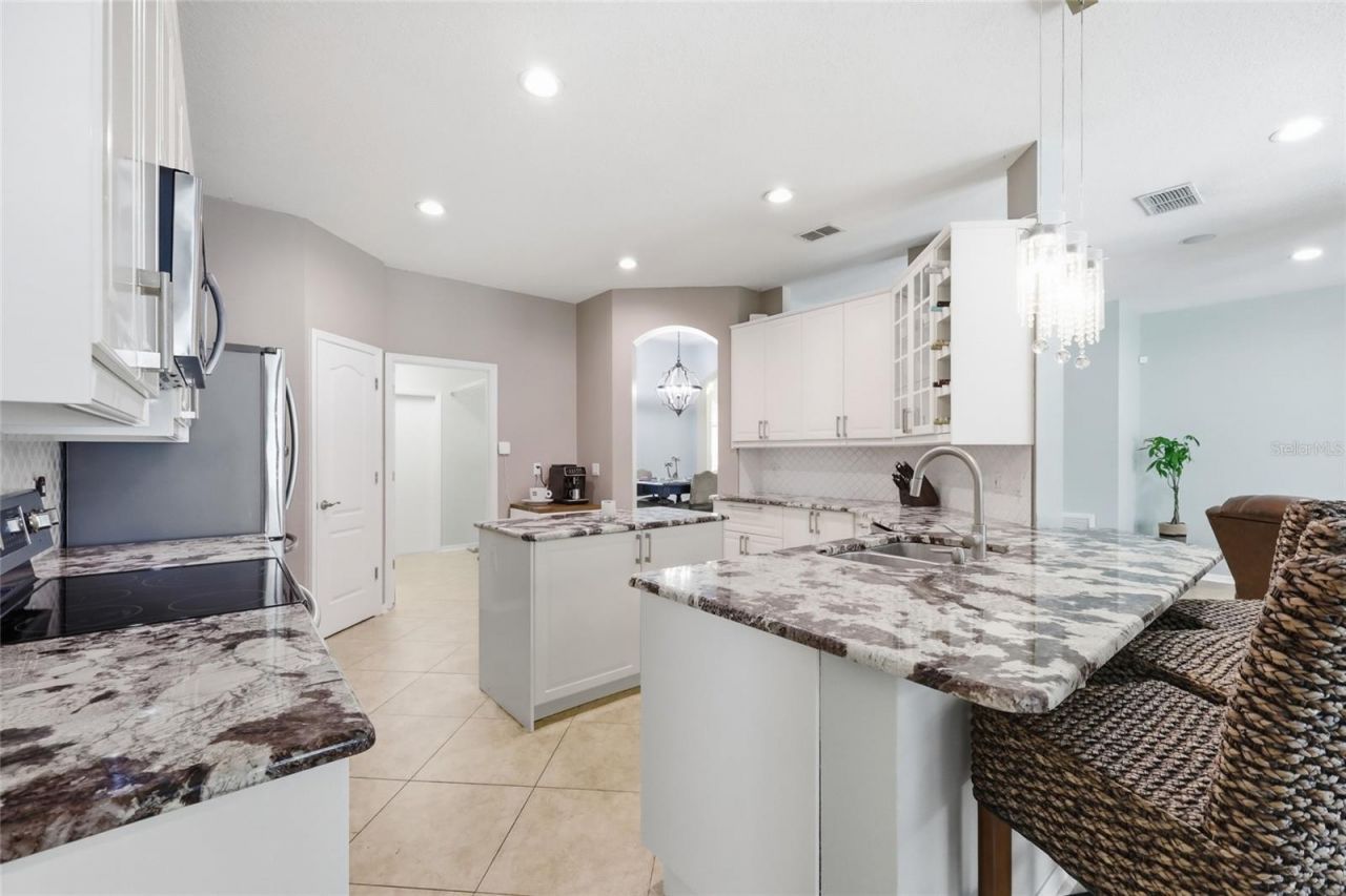 3661 Crescent Park Boulevard, Orlando, FL 32812 Photo