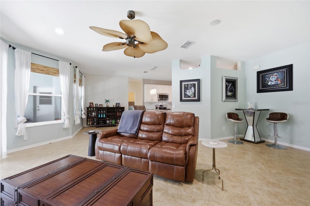3661 Crescent Park Boulevard, Orlando, FL 32812 Photo