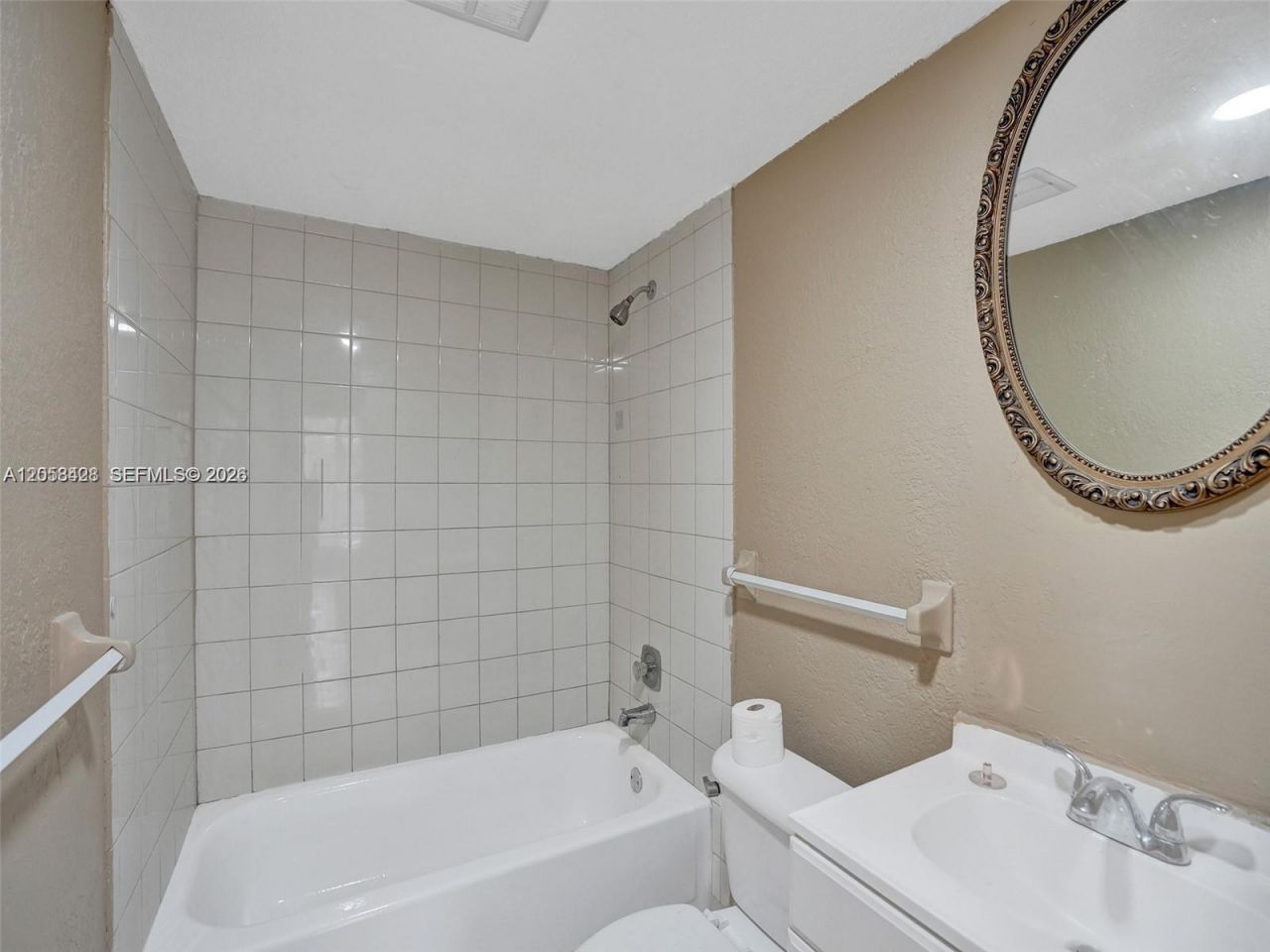 4166 Inverrary Dr , Unit 403, Lauderhill, FL 33319 Photo
