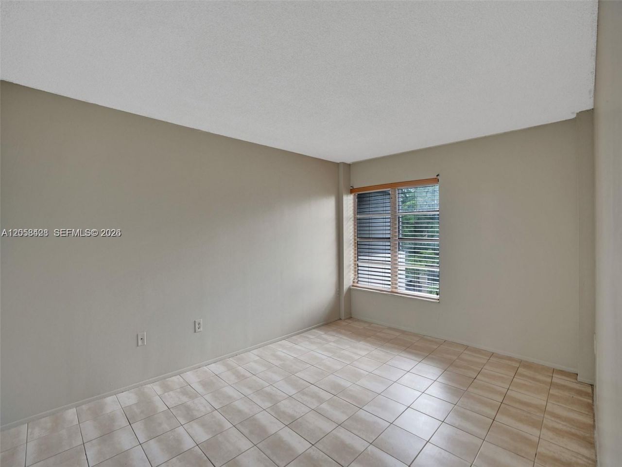 4166 Inverrary Dr , Unit 403, Lauderhill, FL 33319 Photo