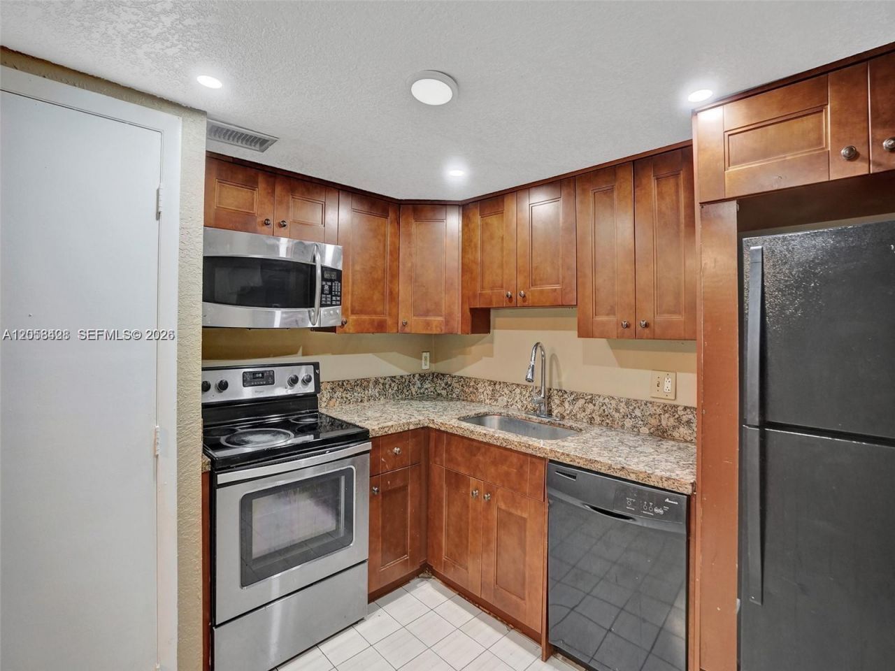 4166 Inverrary Dr , Unit 403, Lauderhill, FL 33319 Photo