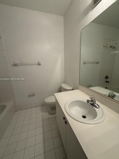 11419 NW 76th Ter, Doral, FL 33178 Photo