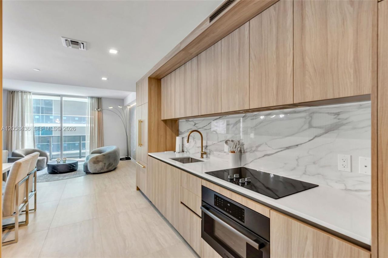 77 SE 5th St , Unit 2006, Miami, FL 33131 Photo