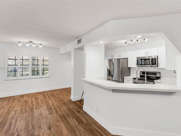 9005 W Sunrise Blvd, Unit 9005, Plantation, FL 33322