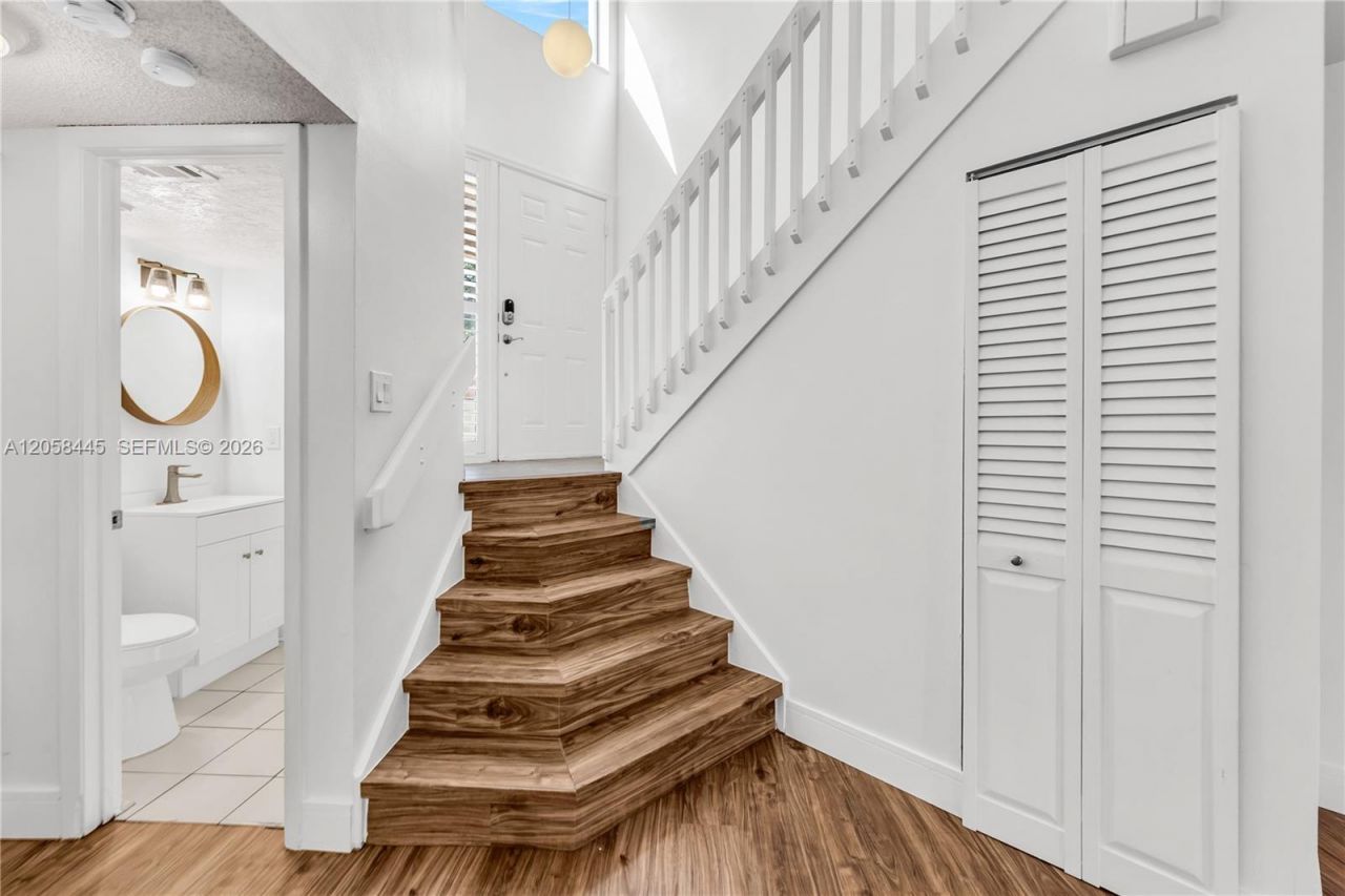 9005 W Sunrise Blvd , Unit 9005, Plantation, FL 33322 Photo