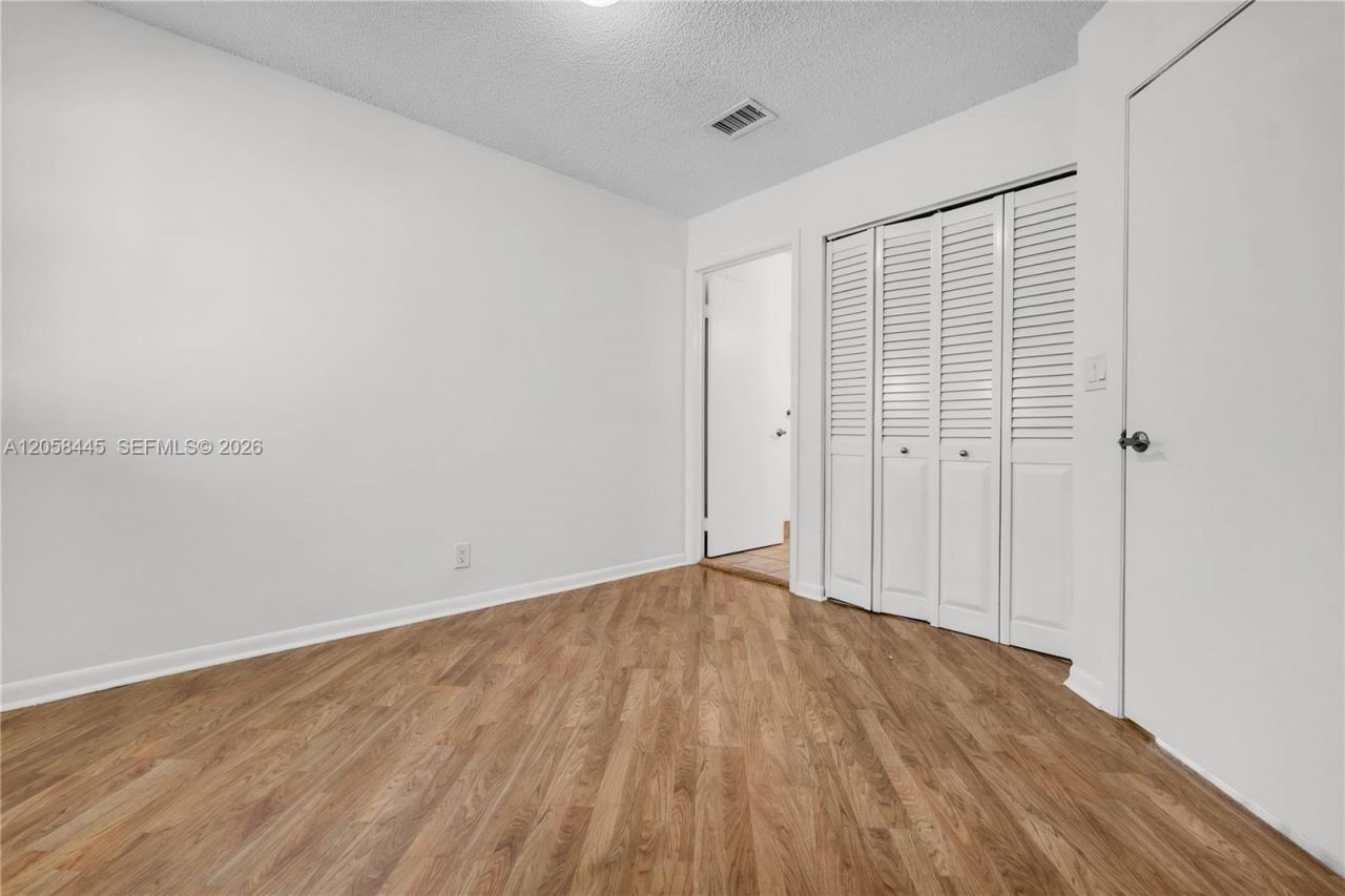 9005 W Sunrise Blvd , Unit 9005, Plantation, FL 33322 Photo