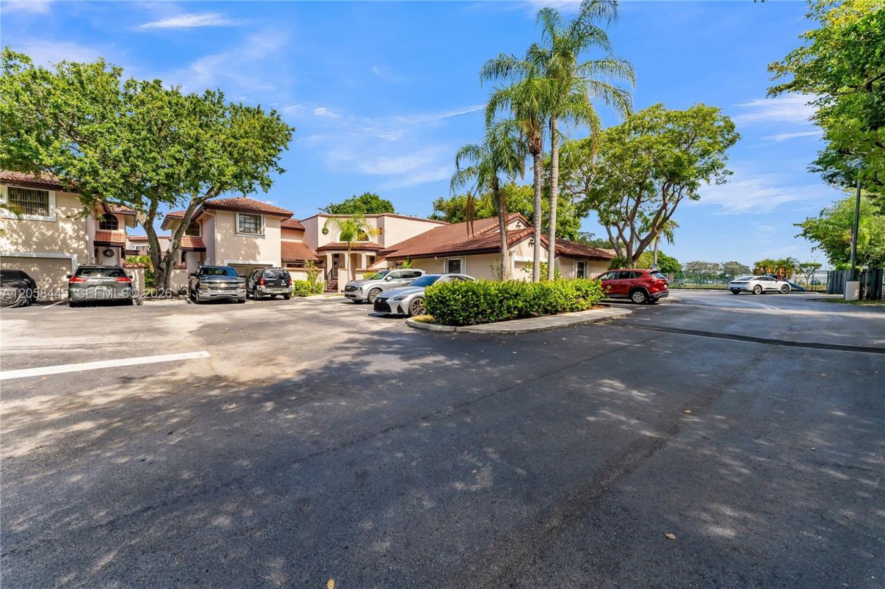 9005 W Sunrise Blvd , Unit 9005, Plantation, FL 33322 Photo