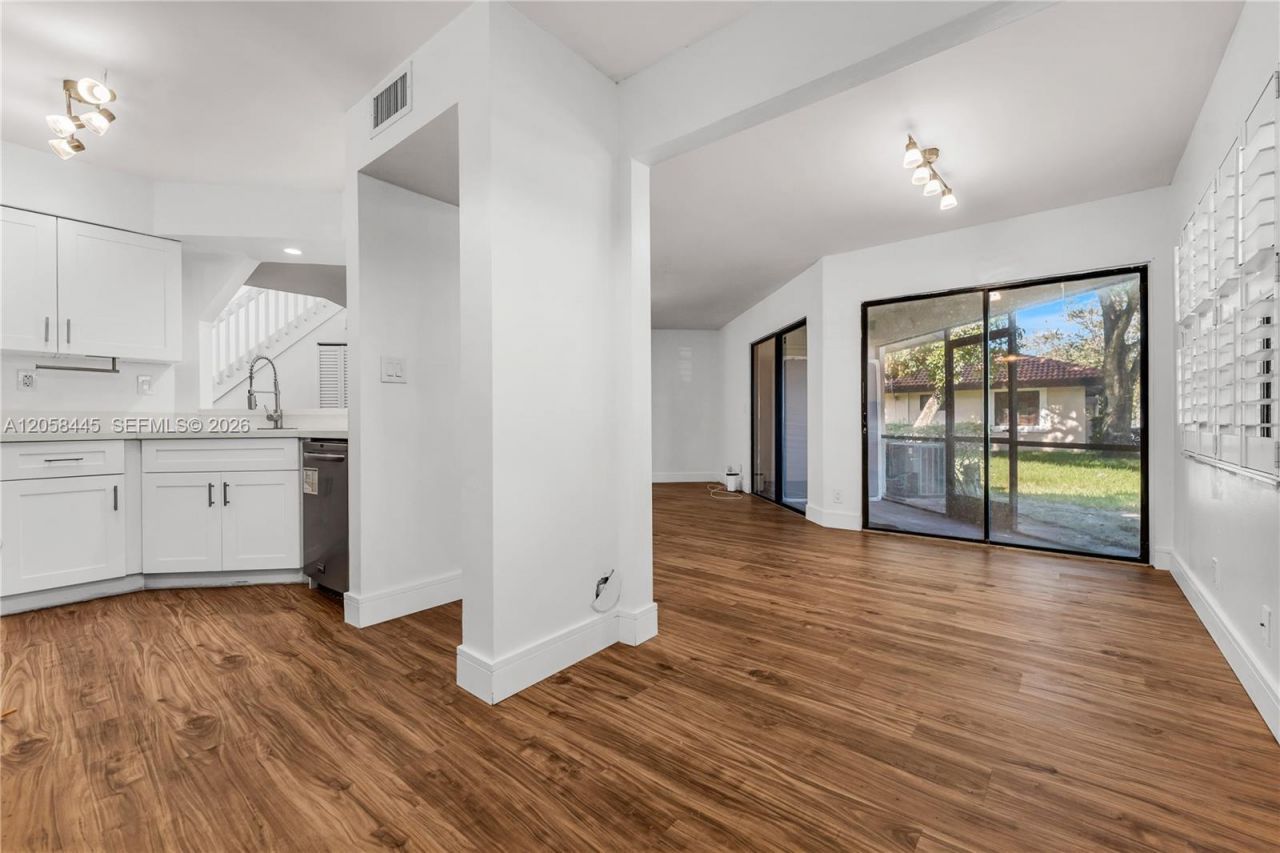 9005 W Sunrise Blvd , Unit 9005, Plantation, FL 33322 Photo