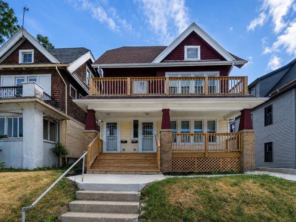 1022 N 35th STREET, Unit 1024, Milwaukee, WI 53208