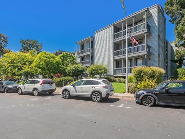 651 Port Drive , Unit 208, San Mateo, CA 94404