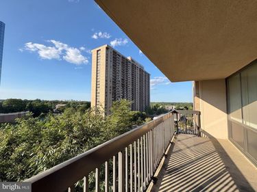 3709 S GEORGE MASON DRIVE, Unit 605E, FALLS CHURCH, VA 22041