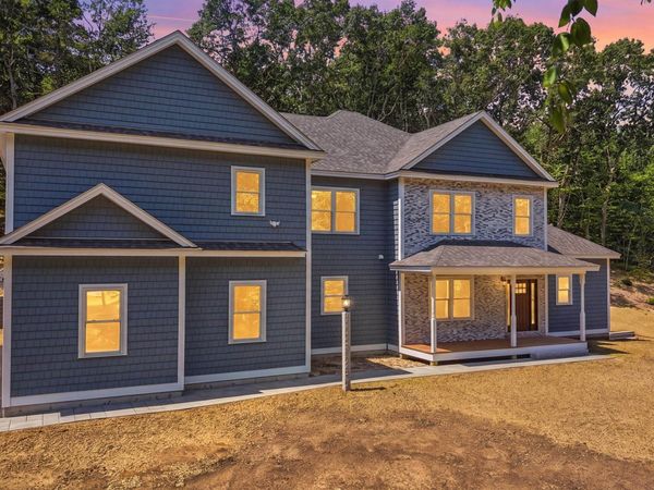 6 Eastview Drive, Derry, NH 03038