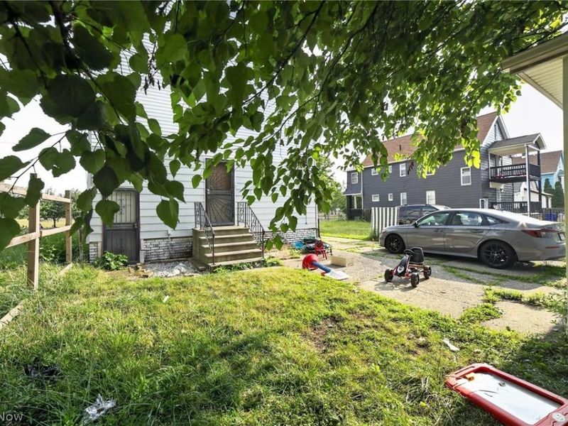 11201 Melba Avenue, Cleveland, OH 44104 Photo 38