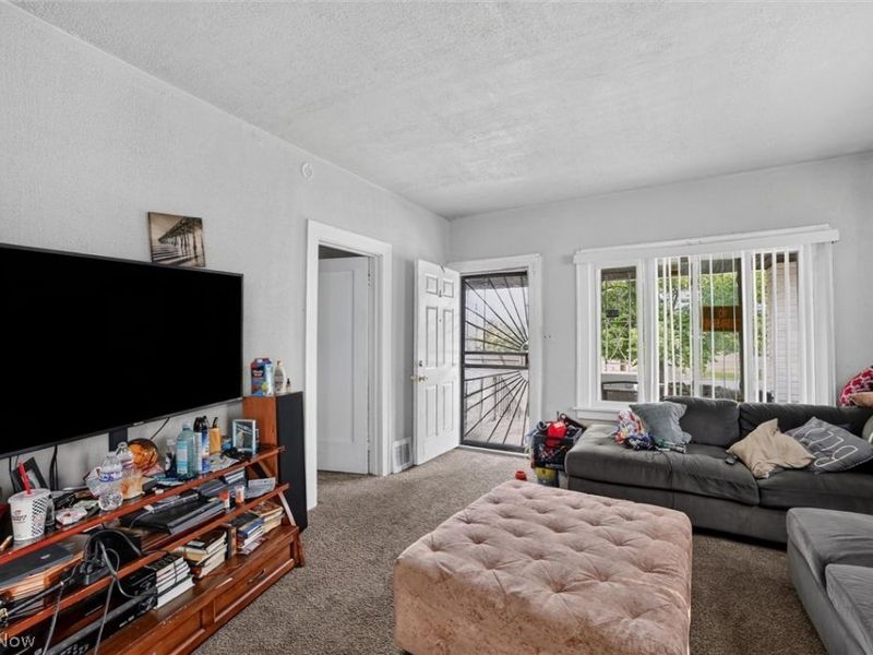 11201 Melba Avenue, Cleveland, OH 44104 Photo 6