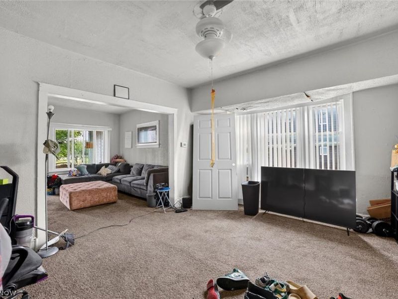 11201 Melba Avenue, Cleveland, OH 44104 Photo 9