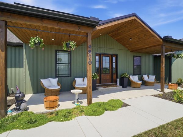 4870 State Route 316 W, Ashville, OH 43103