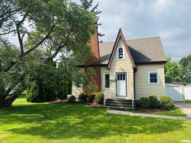 310 E ADAMS Street, Morton, IL 61550