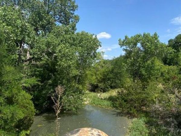 2905 Frontier Trail , Granbury, TX 76048